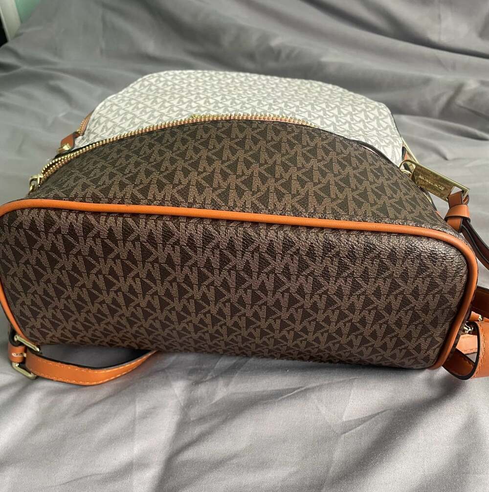 Authentic Michael Kors Rhea Medium Color-Block Backpacku - Picture 7 of 7